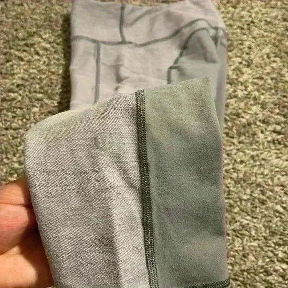 Lululemon Polocrosse Crop *Denim size 4 
Fossil White Slub Denim / Fossil - Picture 11 of 16